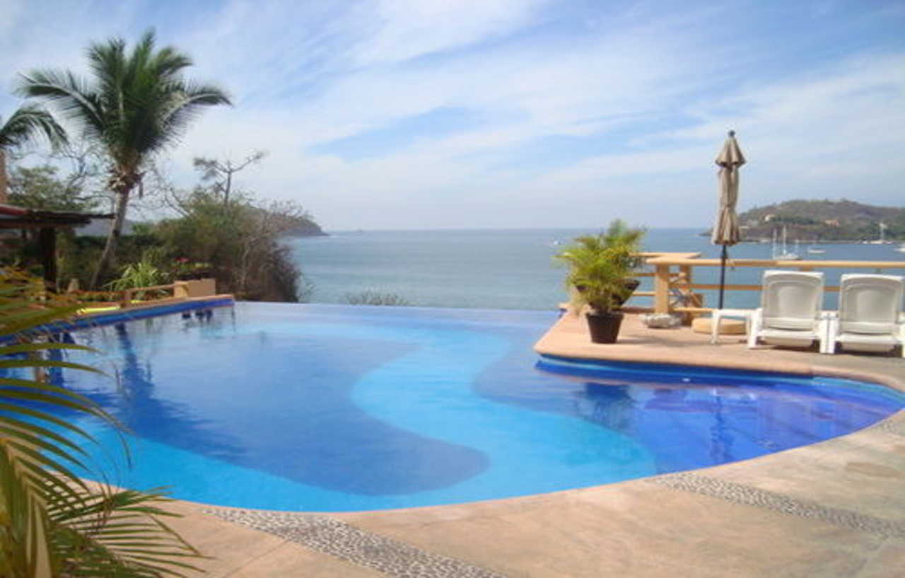 Irma Zihuatanejo