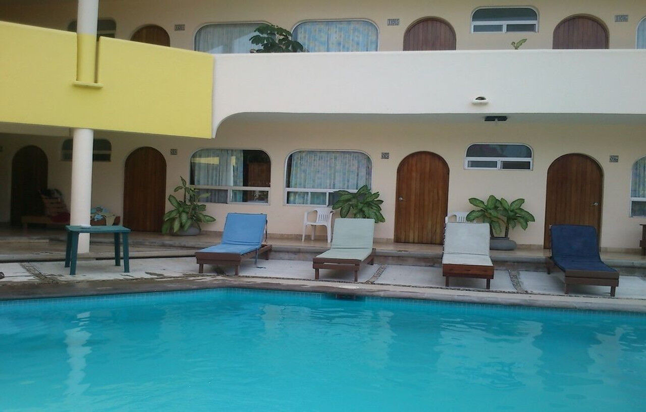 Kootznoowoo Hotel 3*
