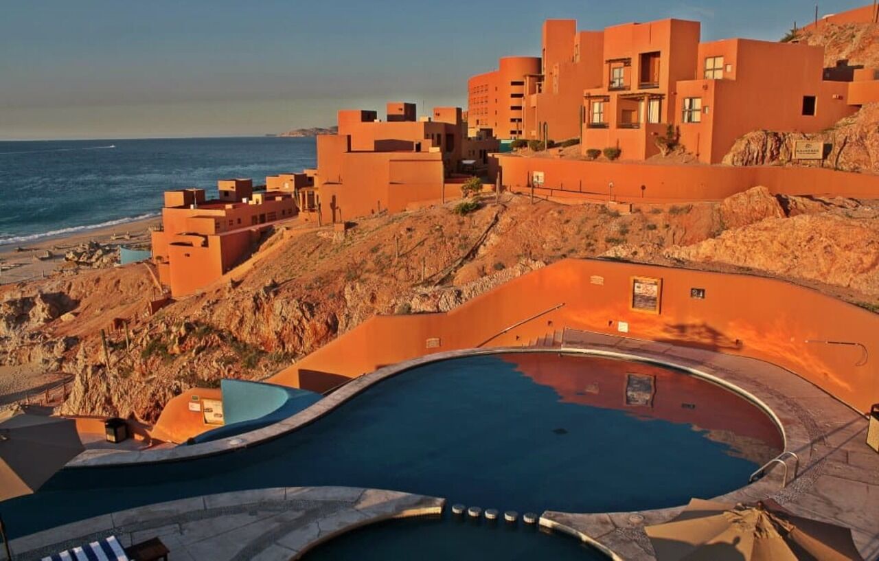 Hotel Club Regina Cabos 4*