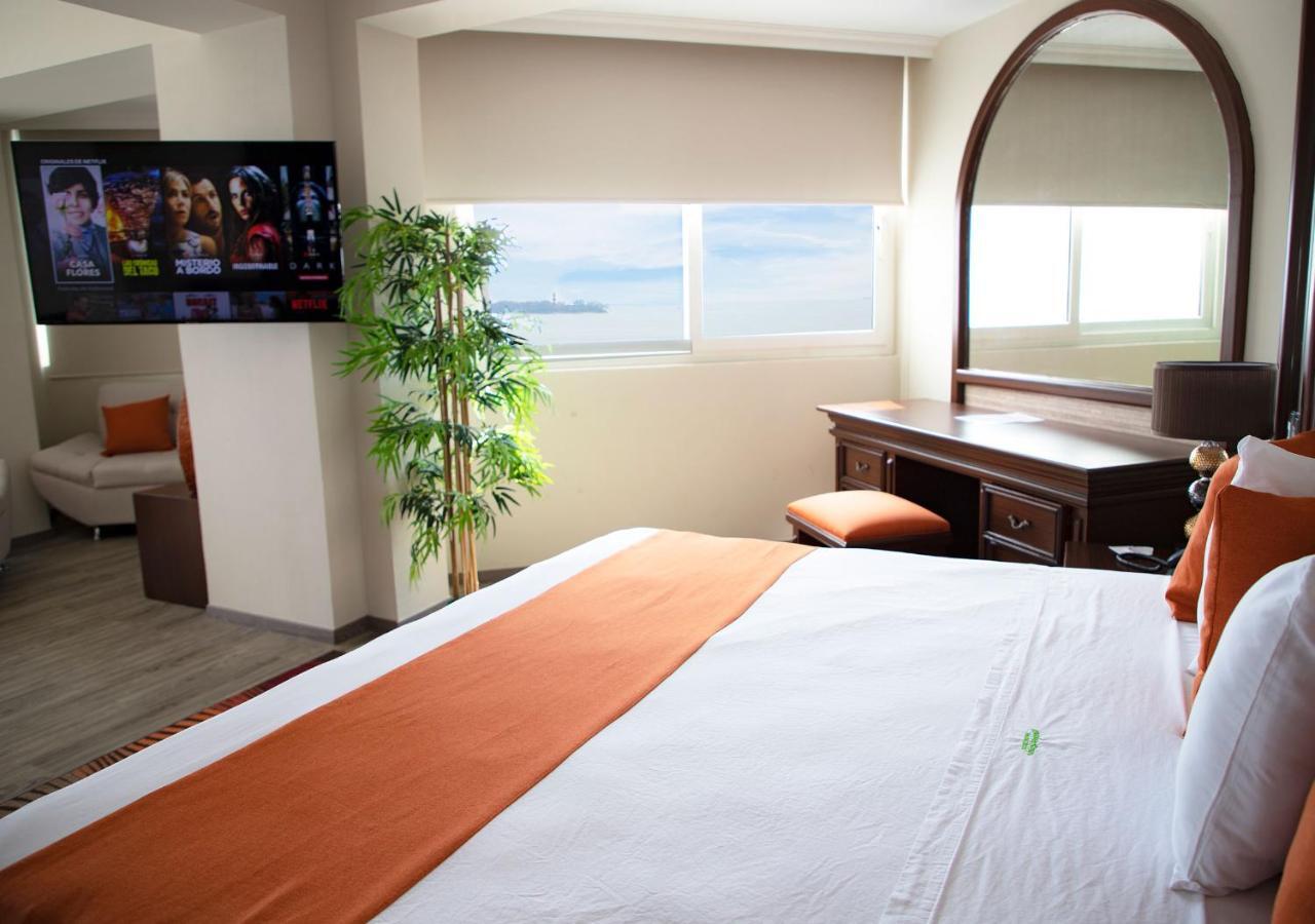Lois Hotel 4*