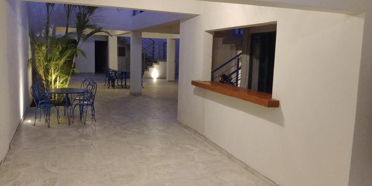 Lorimar Hotel 3*