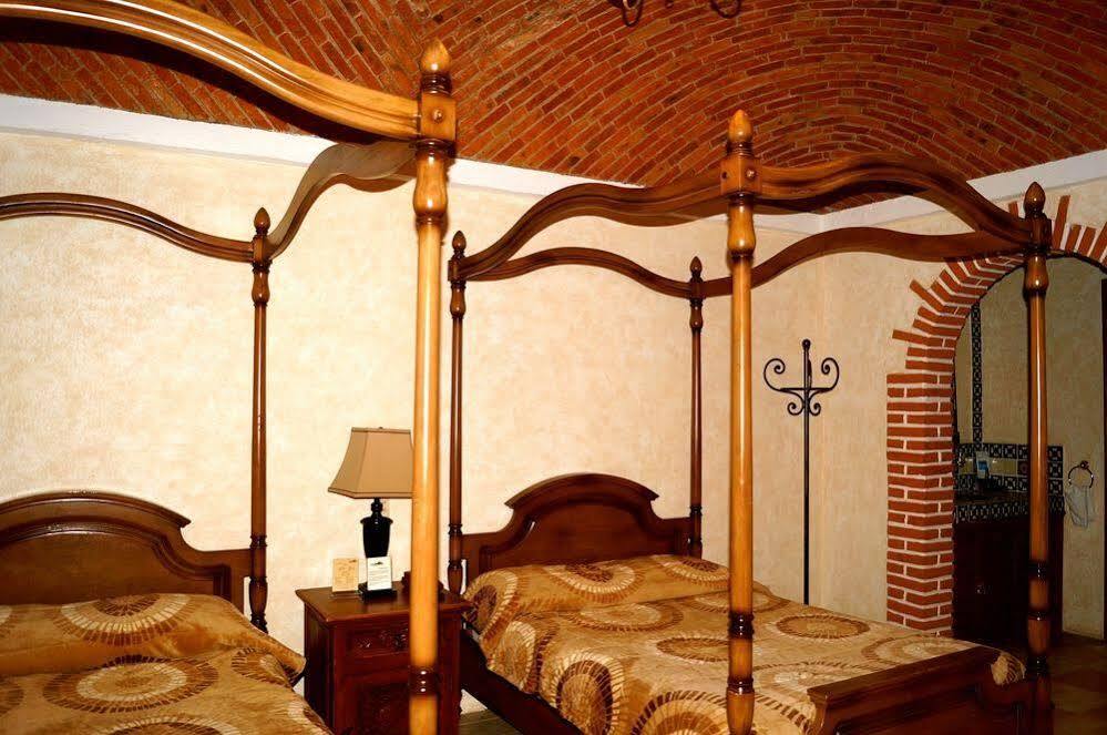 Atotonilco & Club Hotel 4*