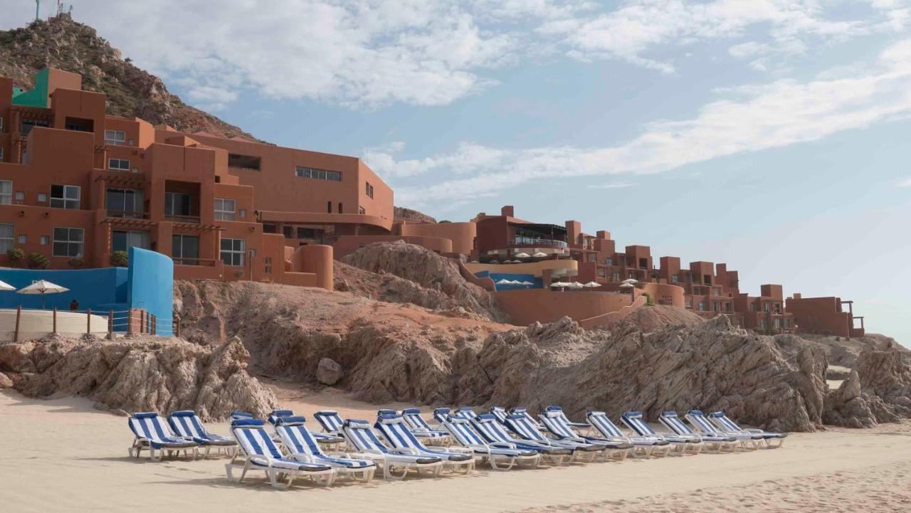 Club Regina Cabos Hotel 4*