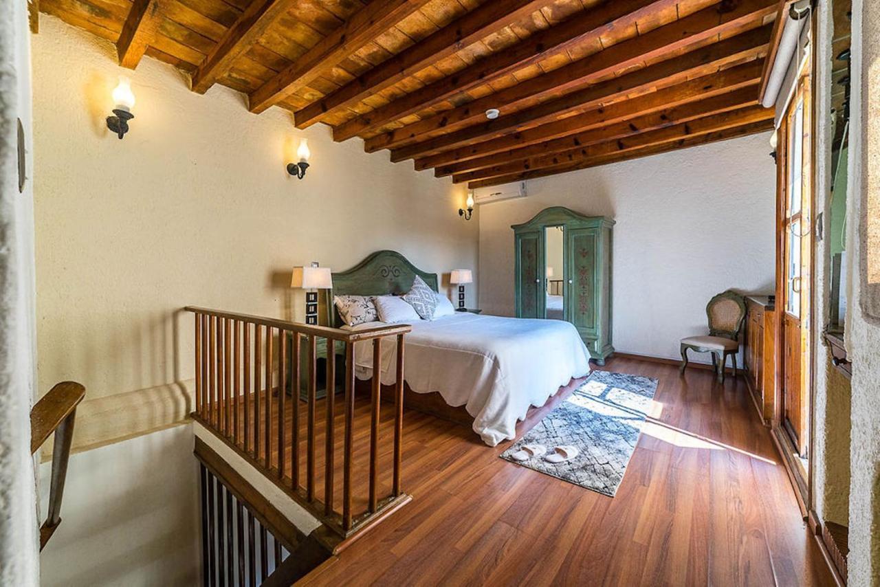 Meson De La Merced Boutique Patio & 3*