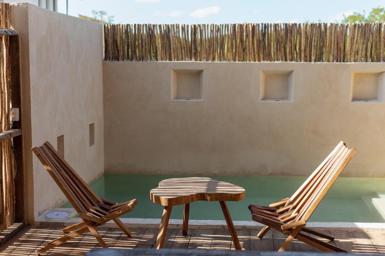 Laisla Villa *
