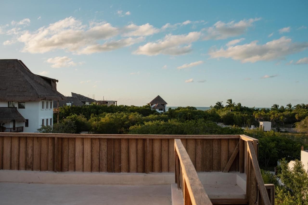 Laisla Villa *