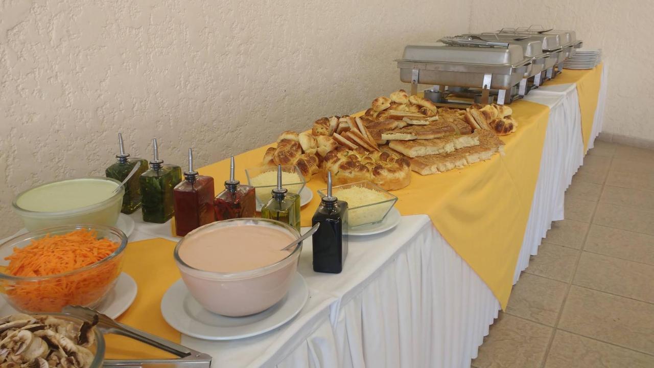 Hotel Country Plaza 4*