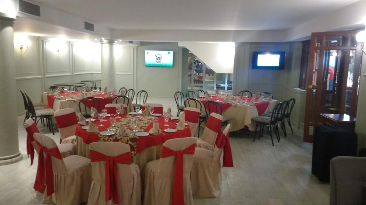 Hotel Country Plaza