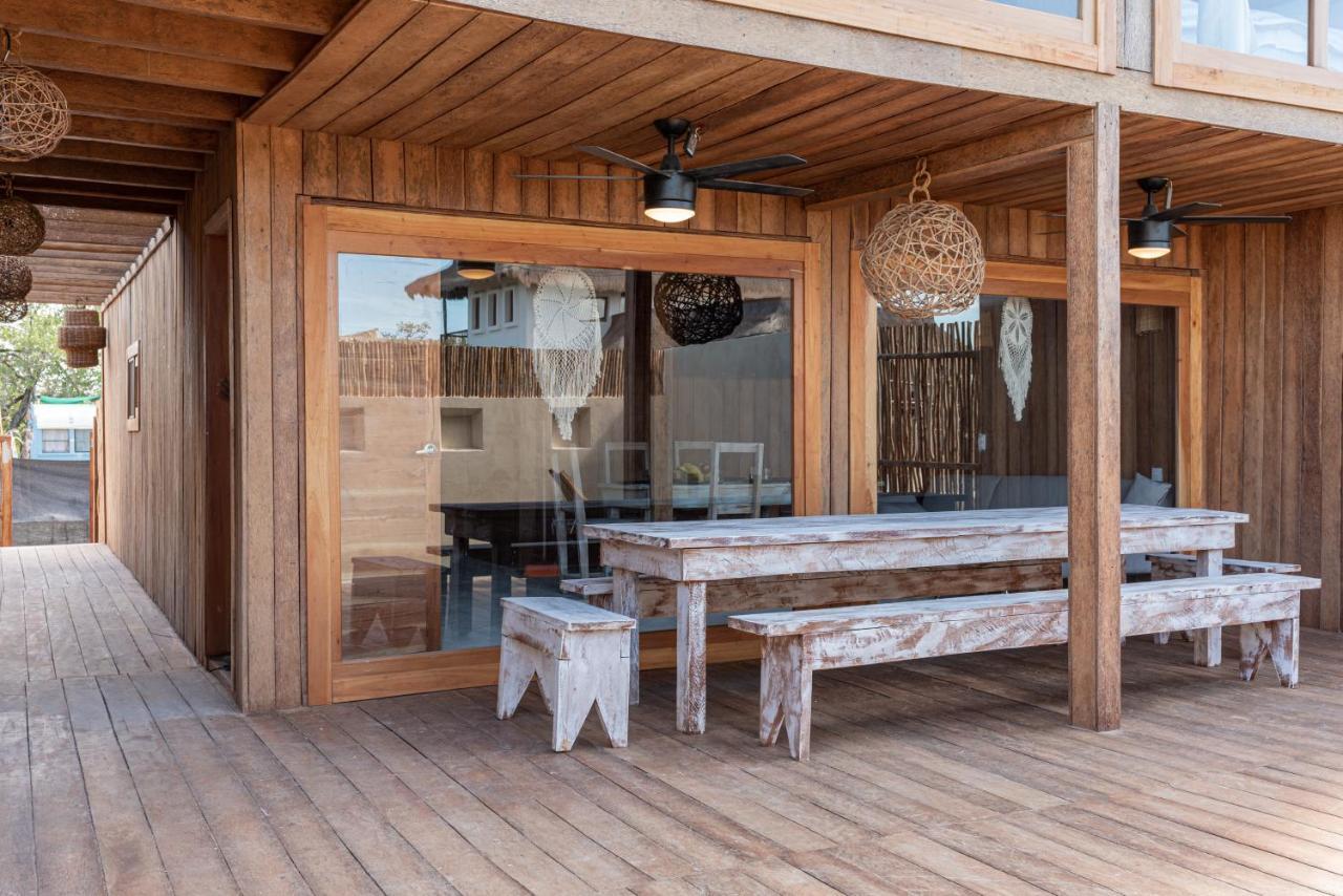 Laisla Villa *