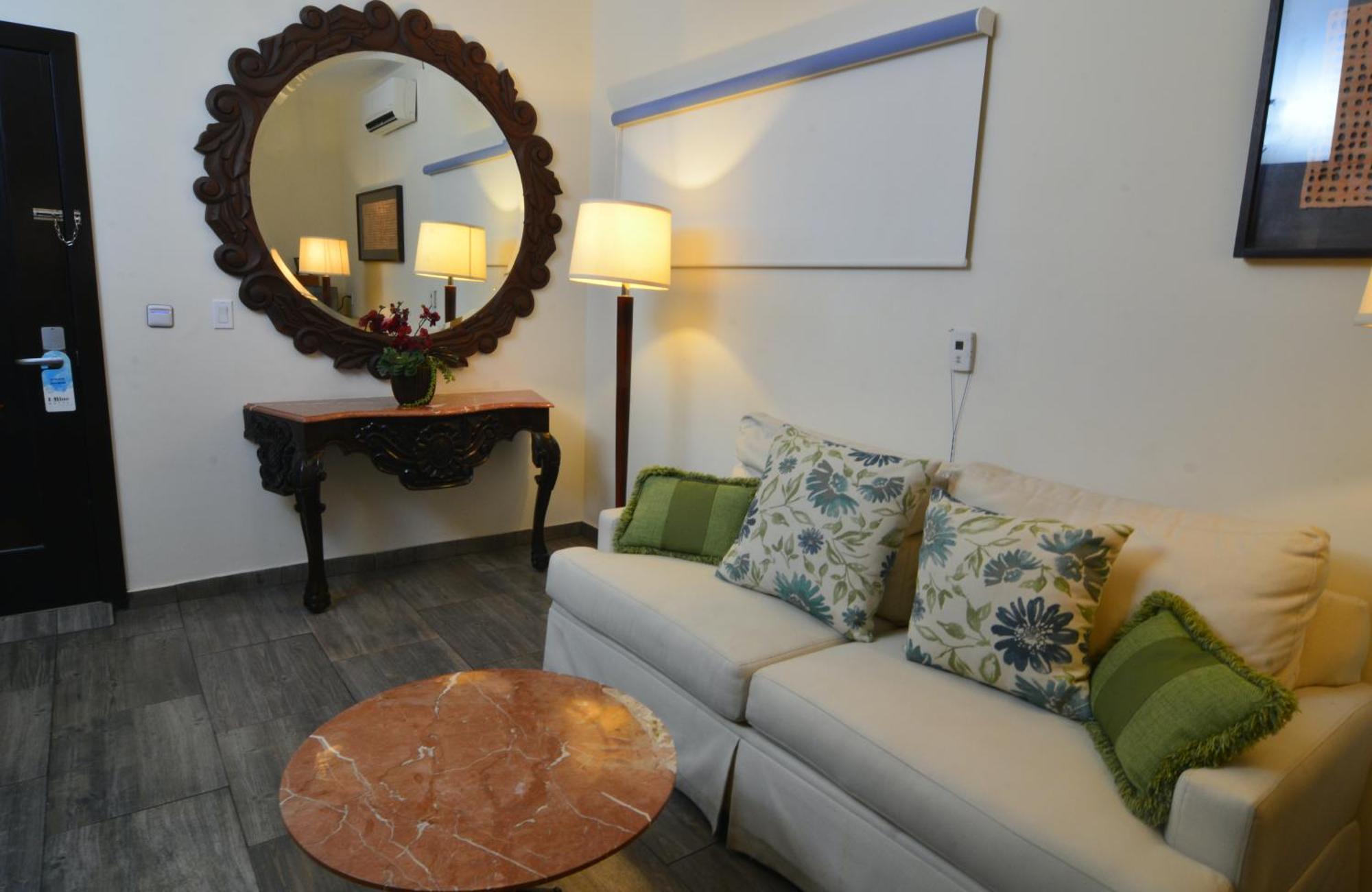 Hotel Hblue 3* La Paz