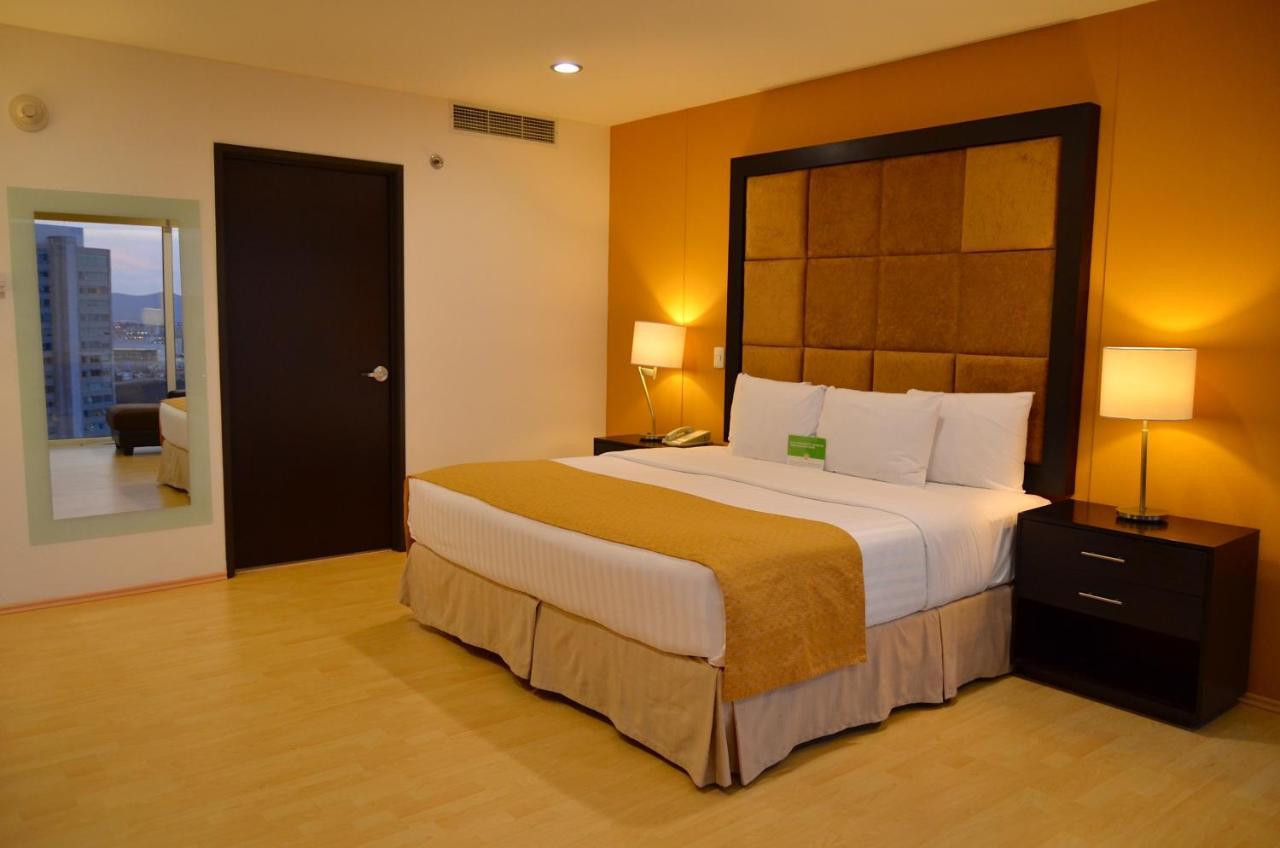 La Quinta By Wyndham Palmas Angelopolis Hotel