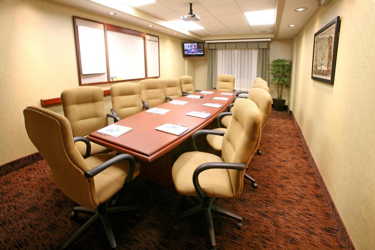 Express & Aeropuerto By Ihg Hotel Monterrey
