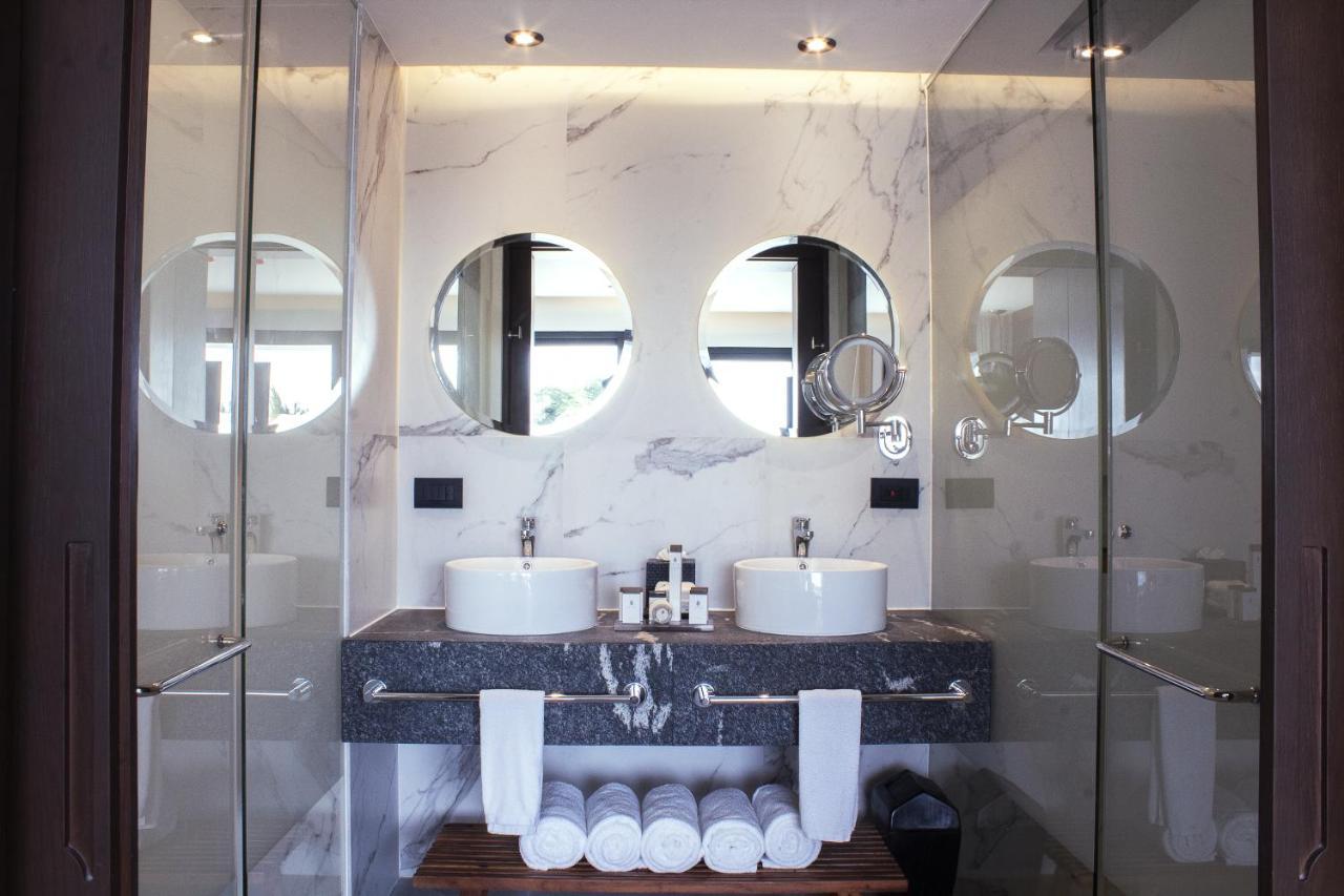 The Fives Oceanfront Hotel 5*
