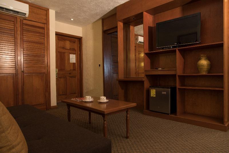 Country Plaza Hotel Zapopan