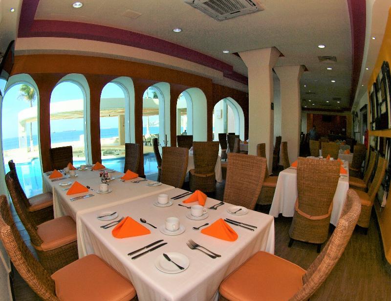 Camino Real Hotel Manzanillo