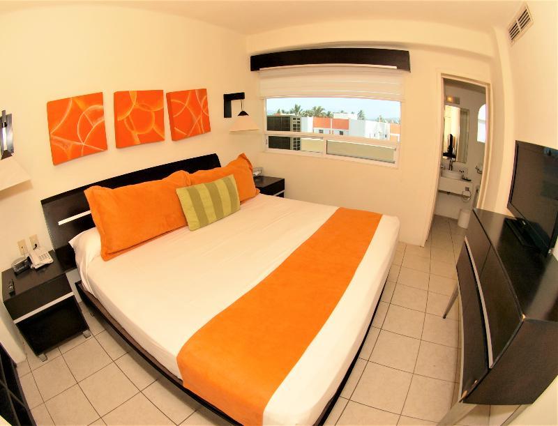 Camino Real Hotel