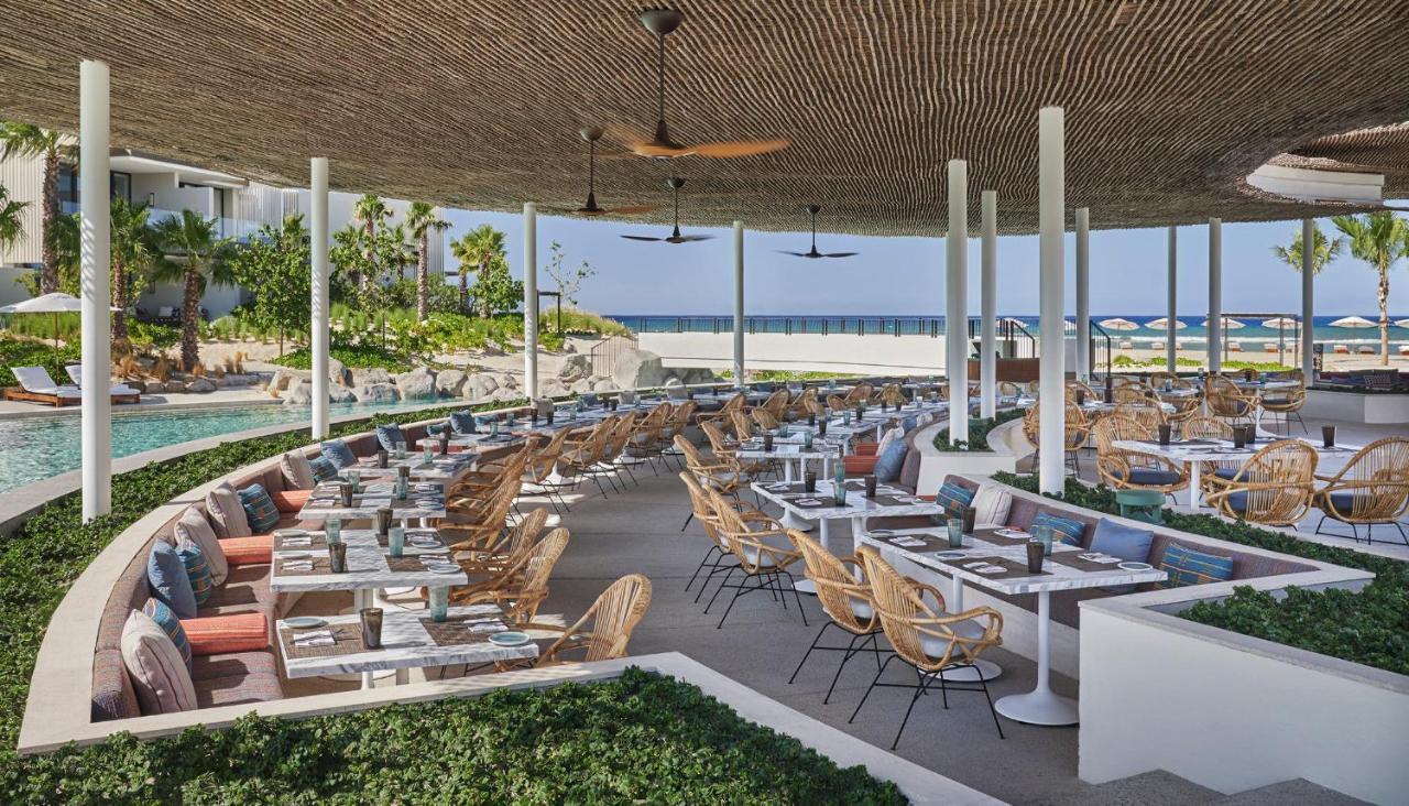 Resort Four Seasons Cabos 5*