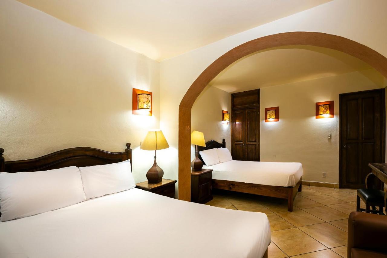 Hotel Casa Del Virrey & 2*