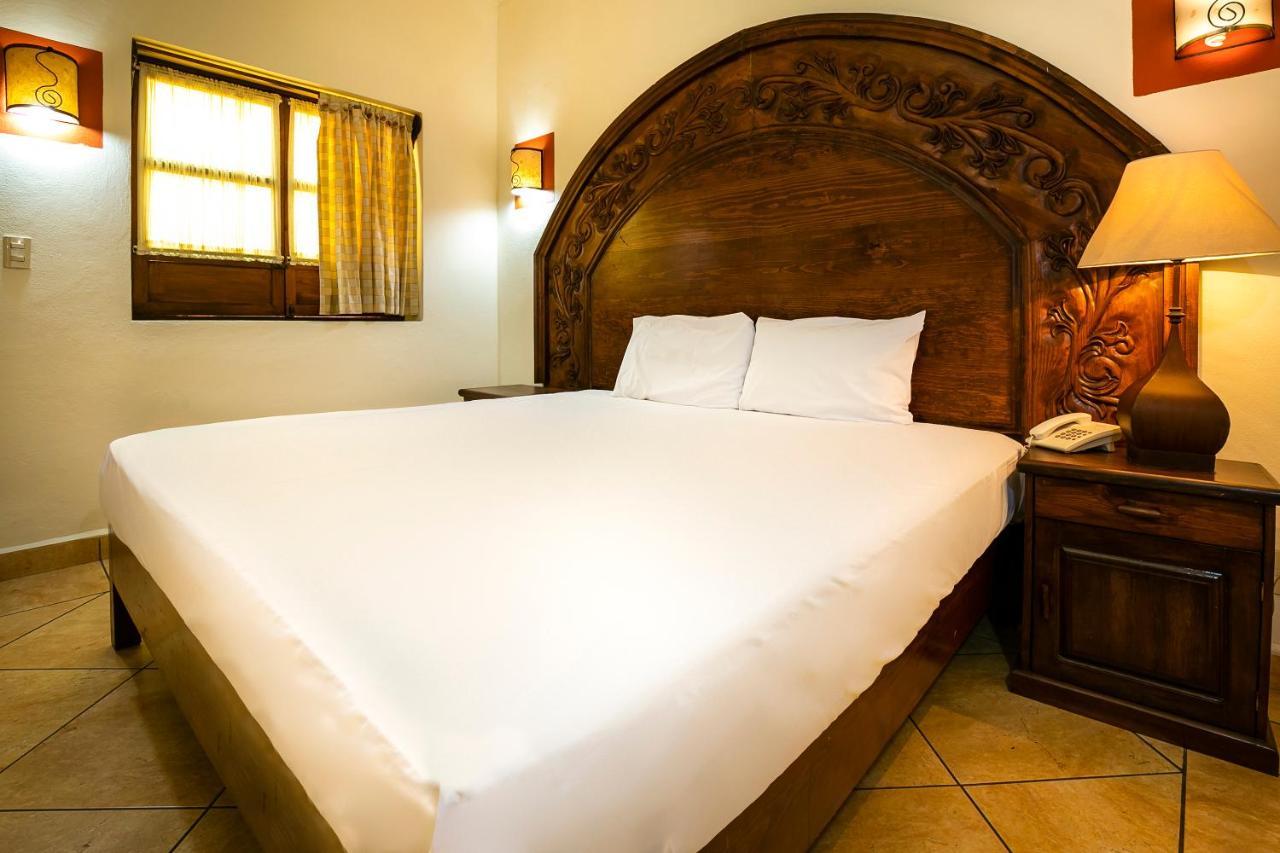 Hotel Casa Del Virrey & 2*