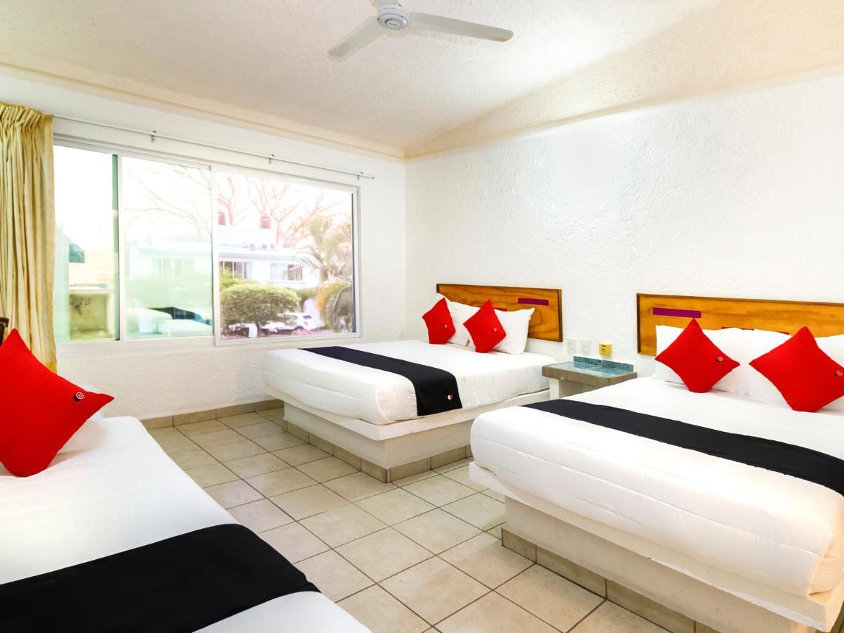 Parotas Hotel 3*