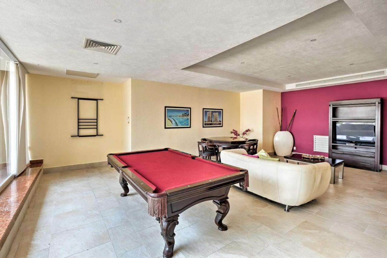 Apartment Beachfront With Wraparound Balcony! *