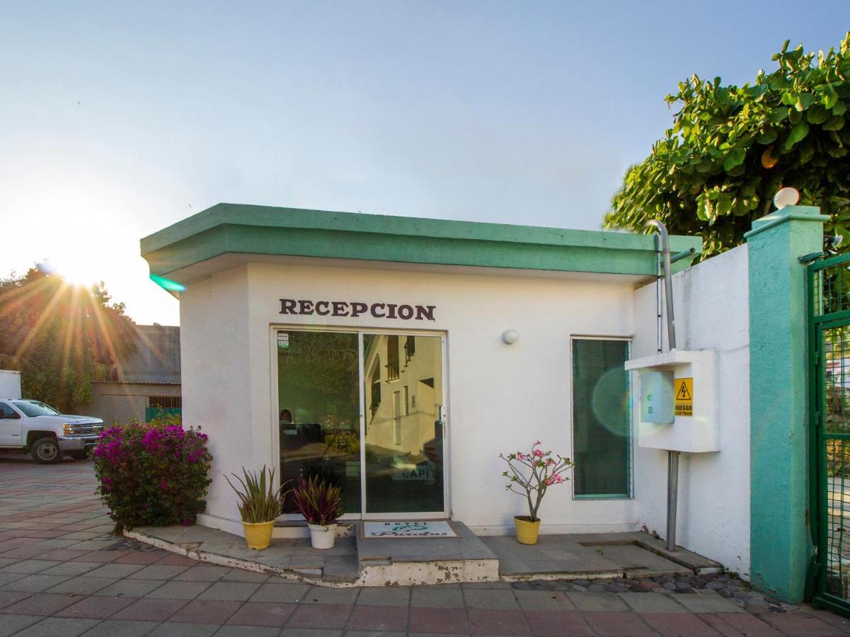 Hotel Parotas Manzanillo