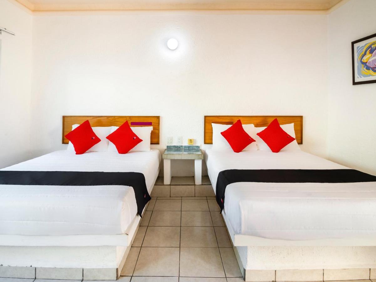 Hotel Parotas 3*