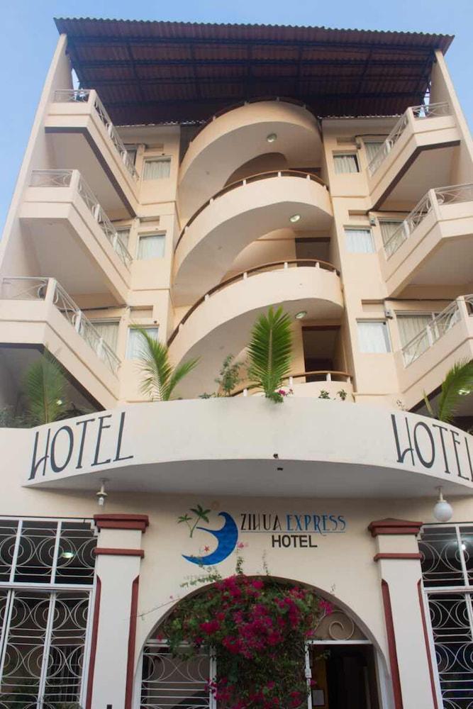 Hotel Zihua Express 2*