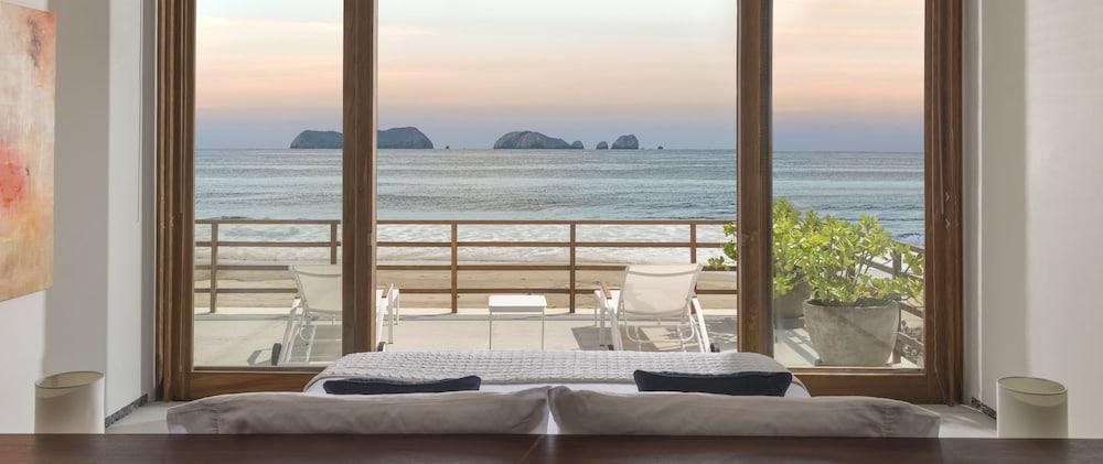 Marea Beachfront Hotel 5*