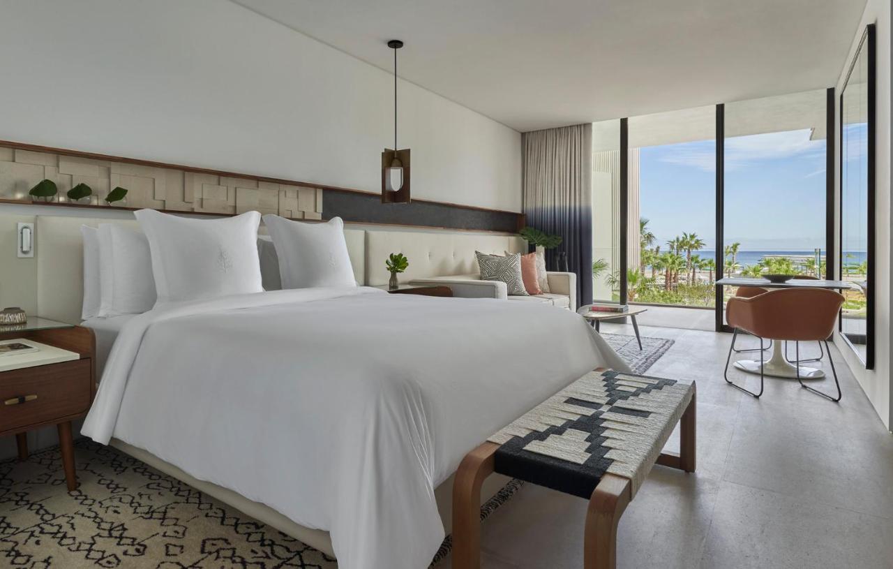 Resort Four Seasons Cabos 5*