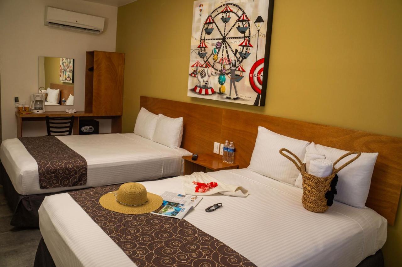 Hotel Am Y Plaza 3*