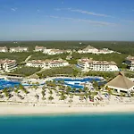 Bluebay Grand Esmeralda