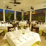 Akumal Bay Beach & Wellness Resort