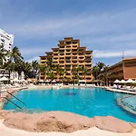 Costa De Oro Beach Hotel