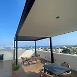Brand New Condo With Rooftop Pool