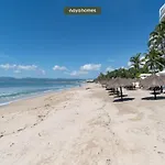 Beachfront 2Br Condo W/ Pool - Blue Flag Beach