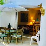 Superior Comfort Room With Swimming Pool Air Conditioning And Parking