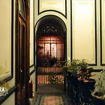 Leonora Hostal