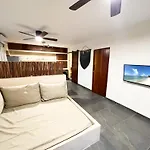 Boho Breeze Escape, Locationtop,Bohemian,Dolphinariumview,Fastwifi