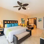 Garza Blanca Resort