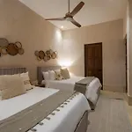 Artila Beach Condos, Isla Mujeres