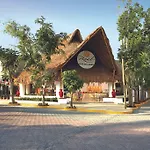 Real Playa Del Carmen Hotel & Beach Club