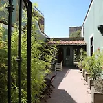 La Casa Del Atrio