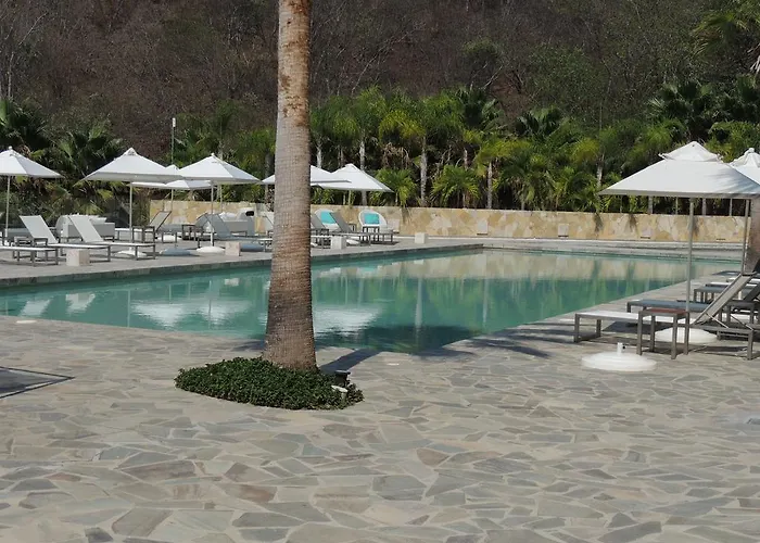 Arena Blanca Condo