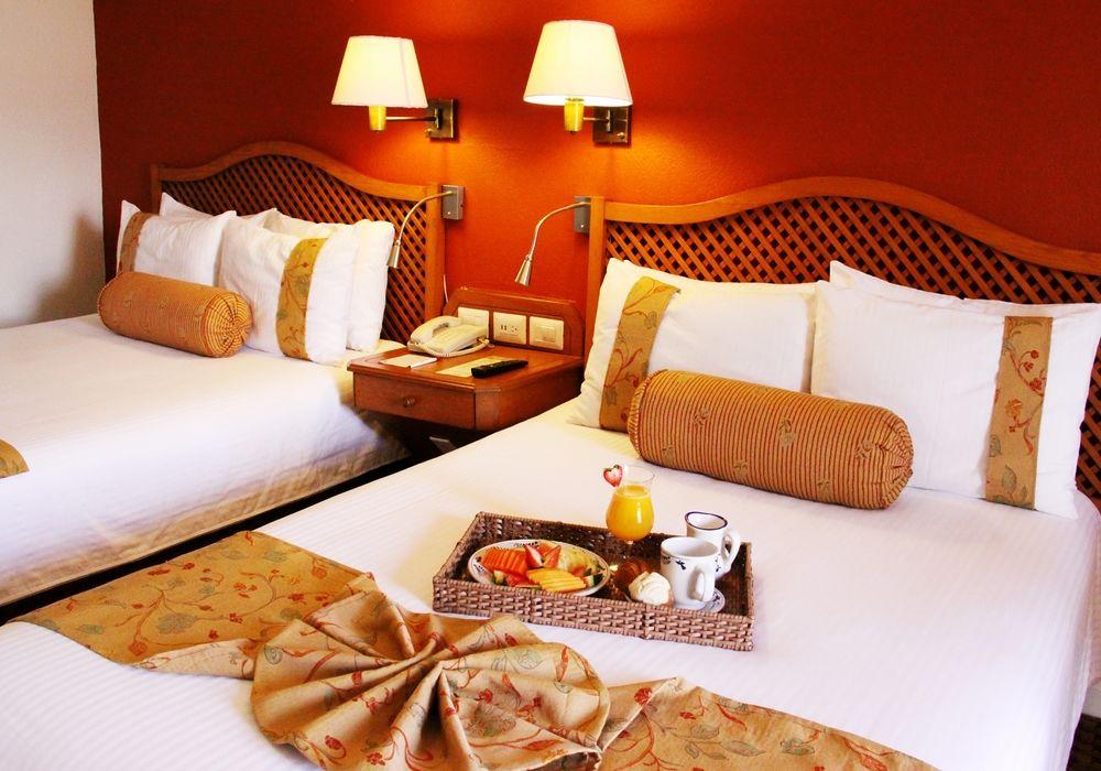 Hotel Mision Grand