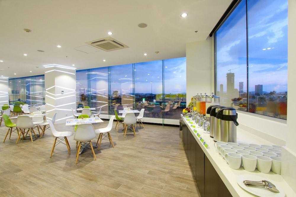 Express & Angelopolis By Ihg 4*