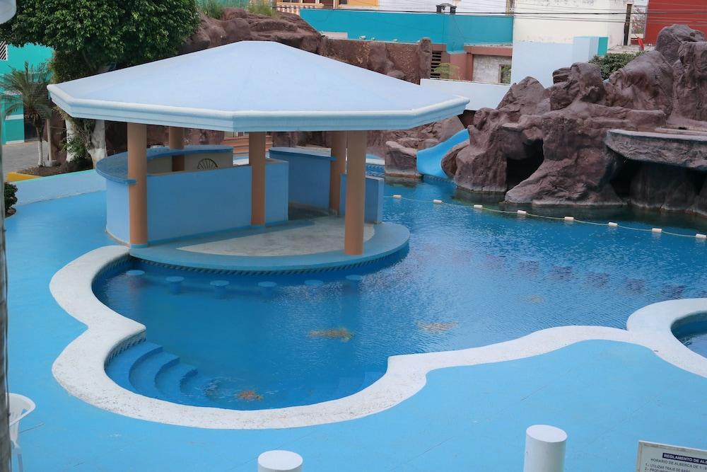 Hotel Playa Marina