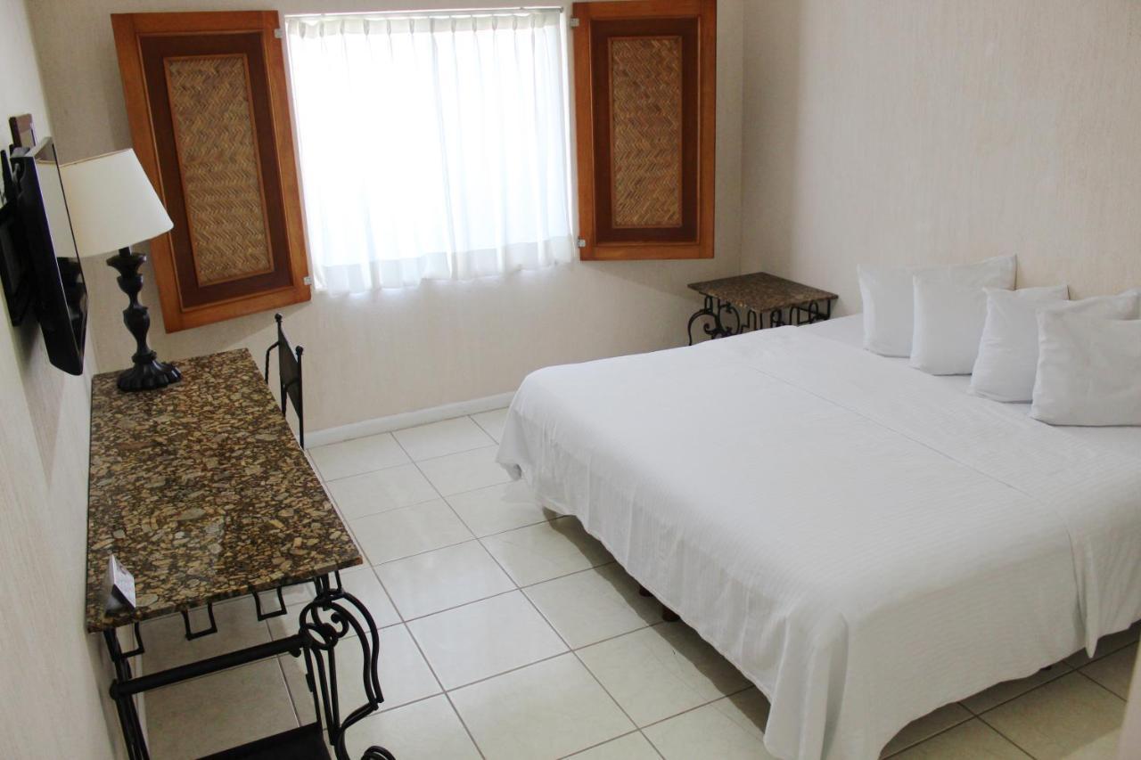 Hotel Palomas Vallarta 4*