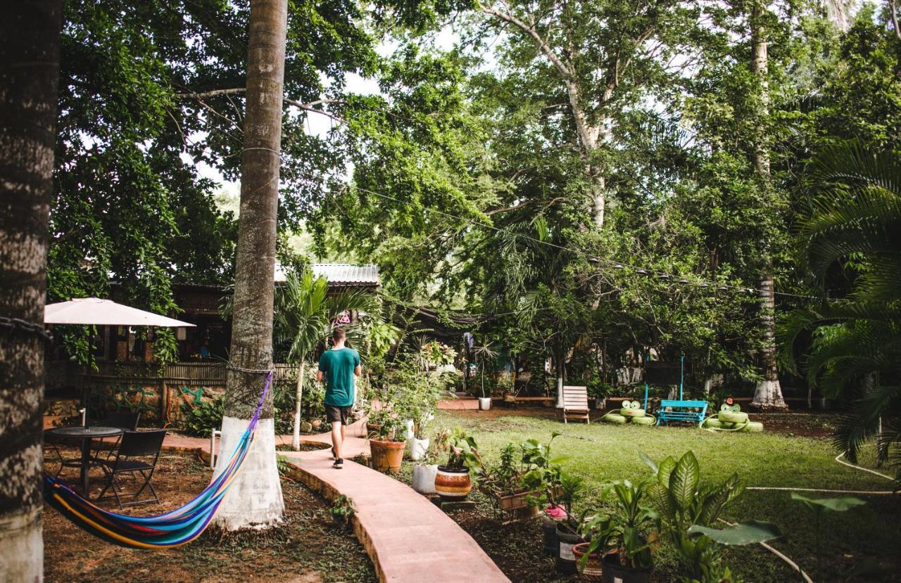 Hostel Yaxche Centro Y Bacalar