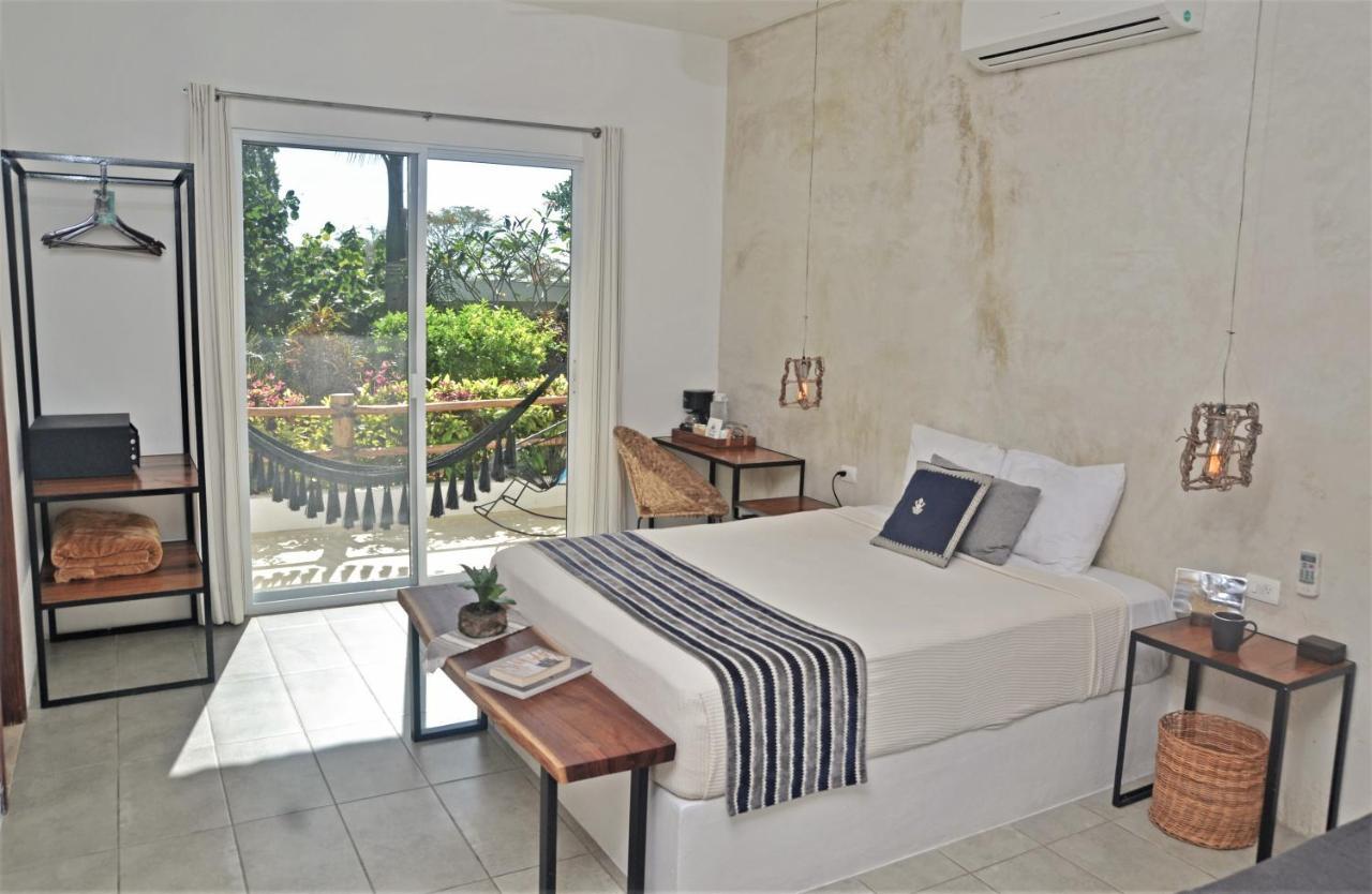 Aires Hotel Bacalar